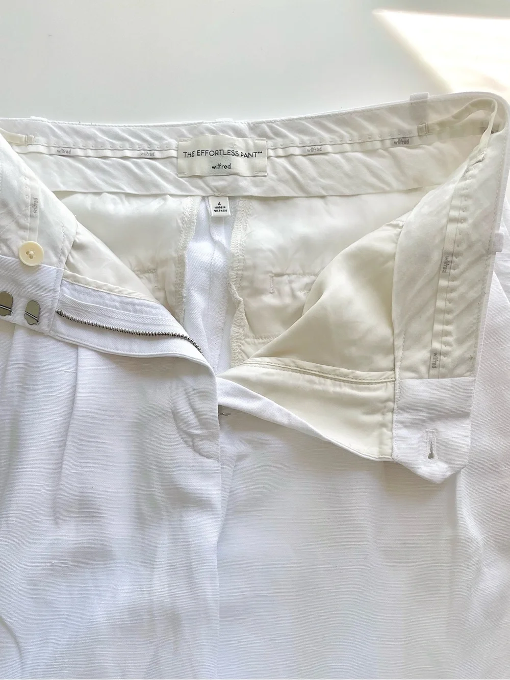 Aritzia Wilfred The Effortless Pant Size 4 White Cruise Linen Wide-Leg Cropped